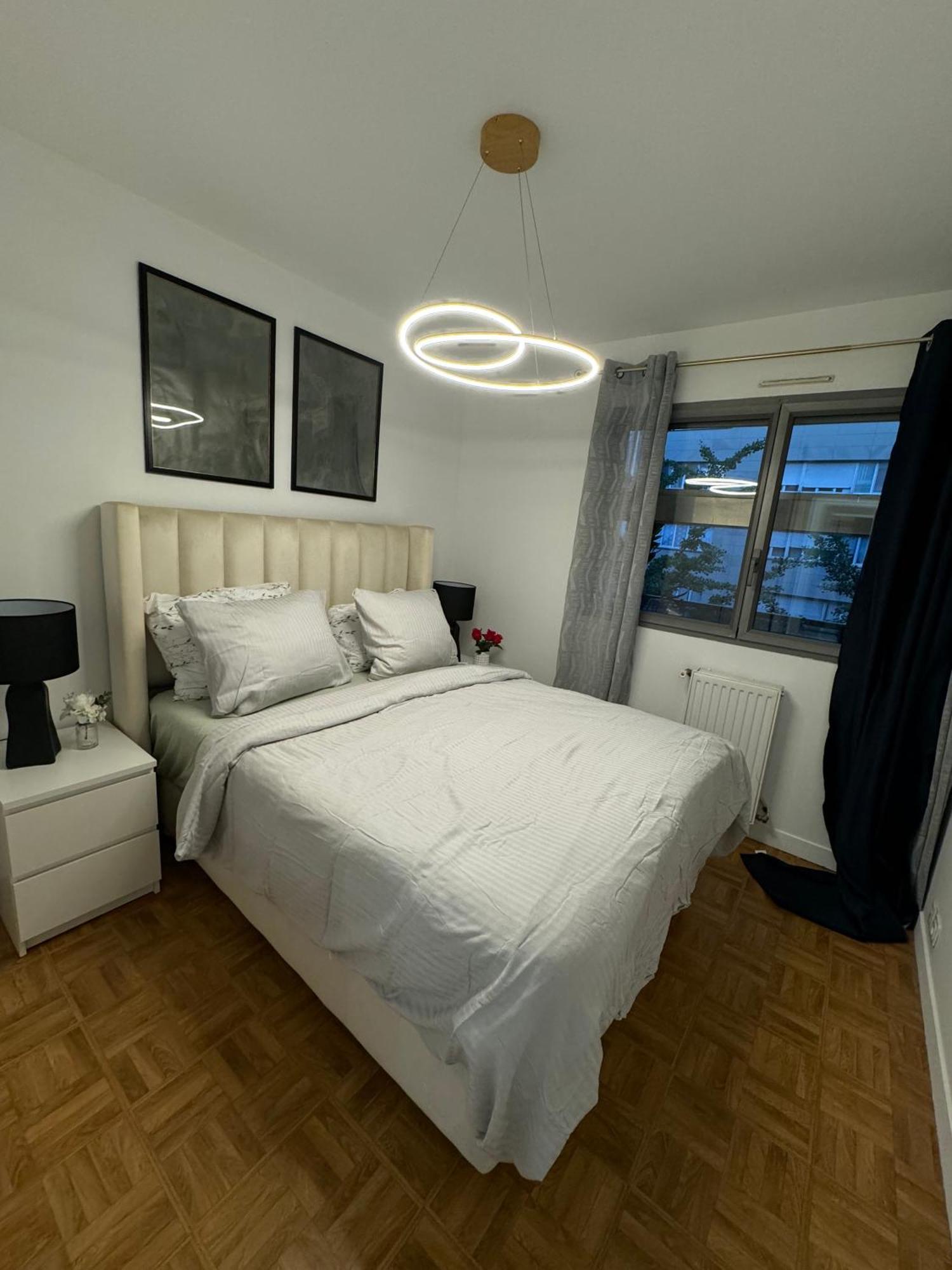 Excellent Apartment For Familly Clichy Luaran gambar